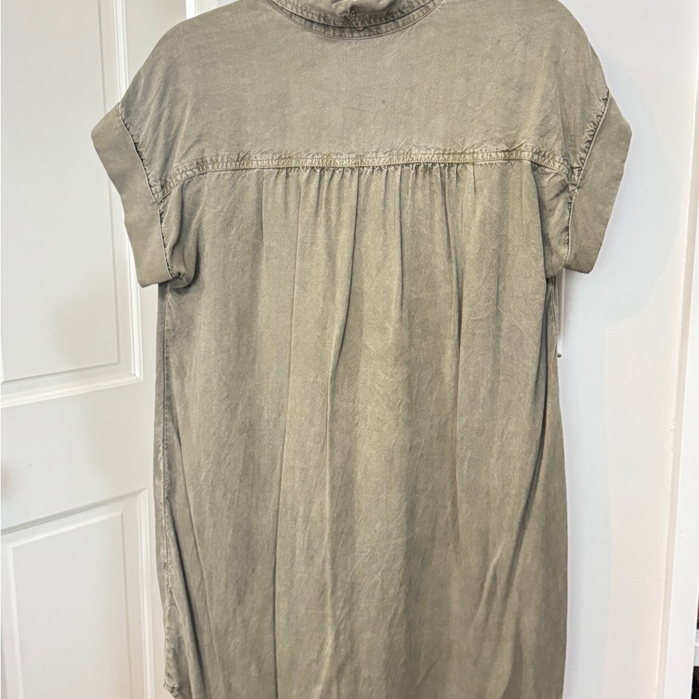Cloth & Stone Beige Button-Up shirt dress in Sage/army green - Picture 3 of 4